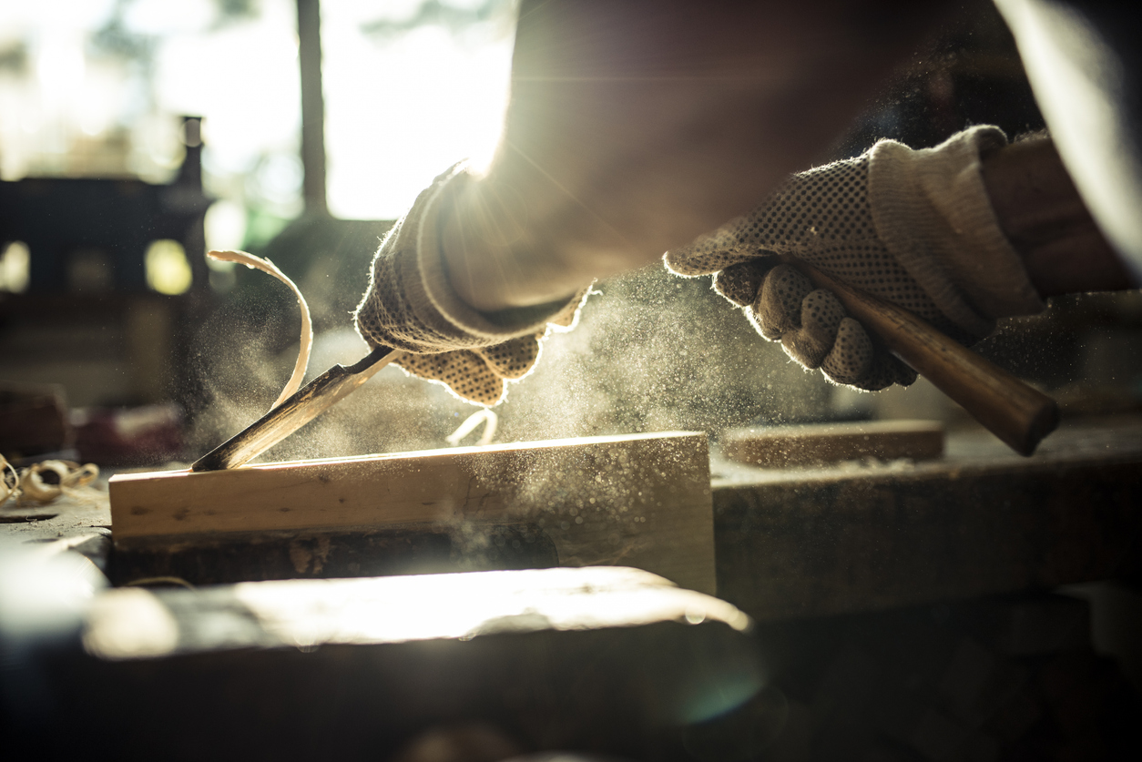 Shaping wood